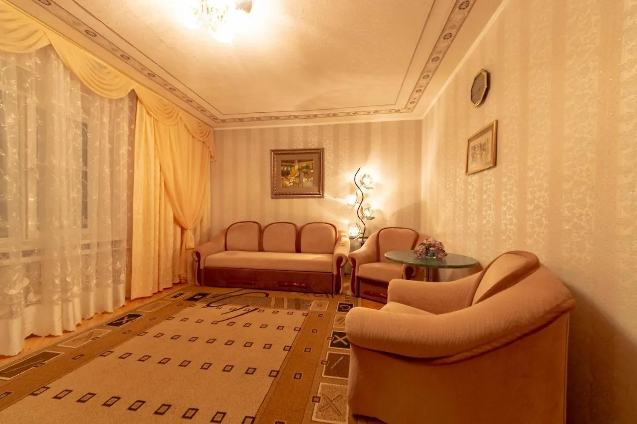 Comfortable Three Bedroom Apartment St. Kutuzova, 14 Kyjev 0*,