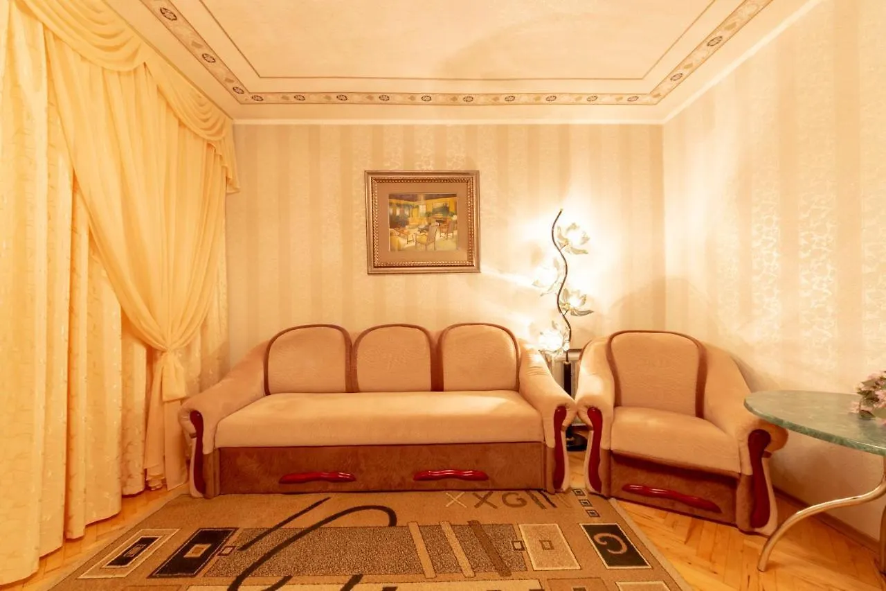 Comfortable Three Bedroom Apartment St. Kutuzova, 14 Κίεβο